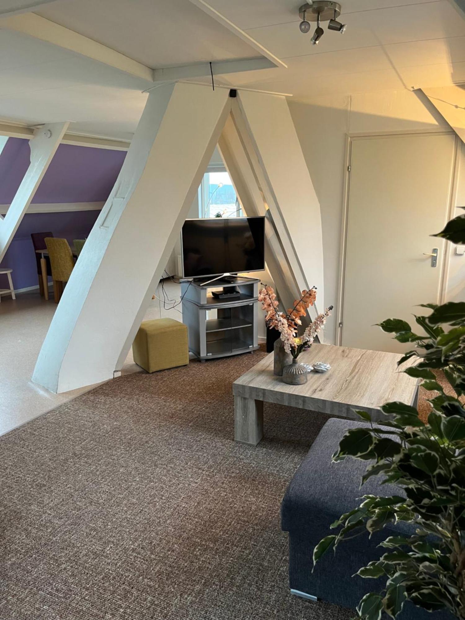 B&B Dol - Fijn Benningbroek Buitenkant foto
